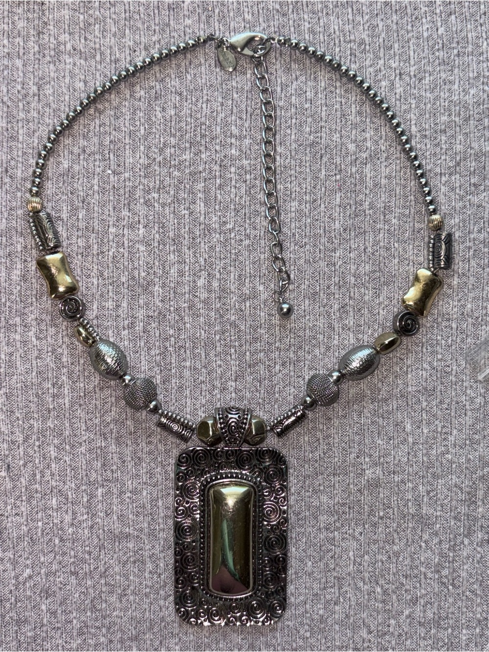 Vintage Chico’s signed gold tone & silver tone beaded adjustable necklace - Picture 2 of 7